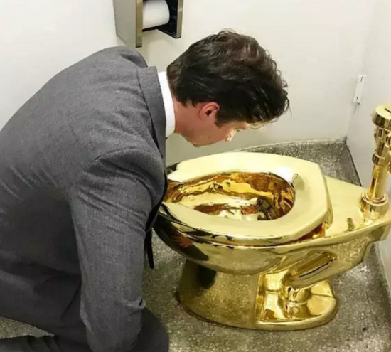 丘吉尔故居18K黄金马桶一夜被盗 价值100万英镑